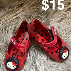 Grendene by Mini Melissa. Hello Kitty Lady bugs.